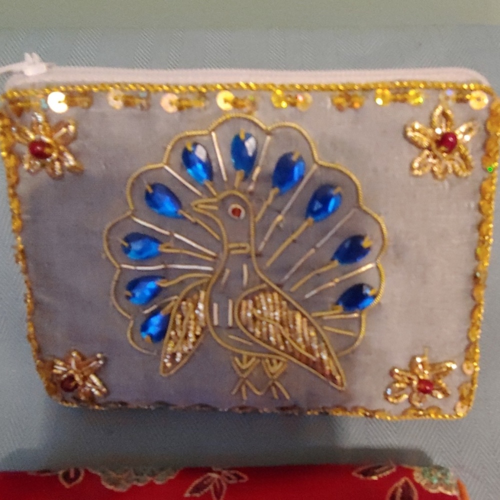 🐪 Four Tiny Little Bags! - Picture 3 of 7
